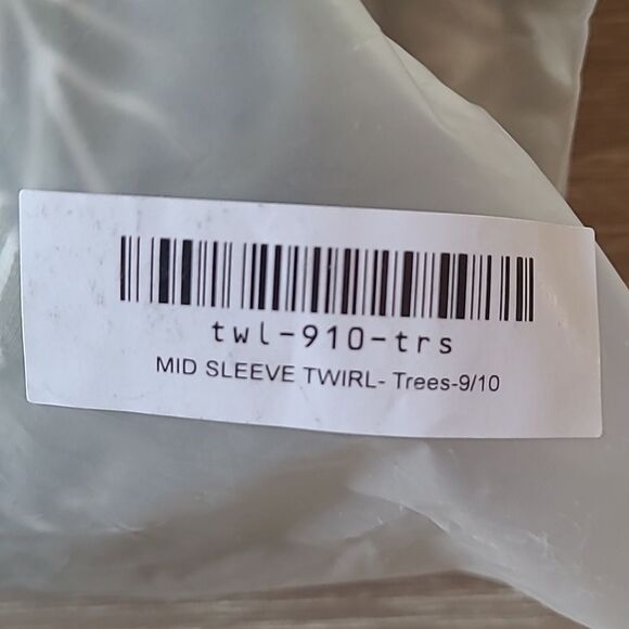Millie + roo MID SLEEVE TWIRL- Trees green size 9/10 NWT in packaging - Picture 10 of 10